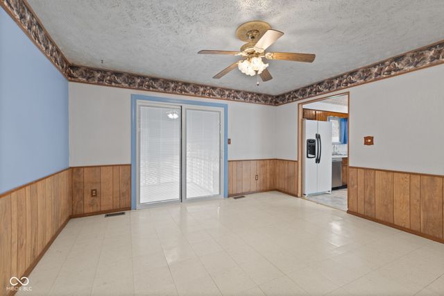 6616 S Lawndale Avenue, Indianapolis, IN 46221
