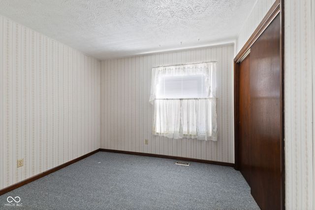 6616 S Lawndale Avenue, Indianapolis, IN 46221