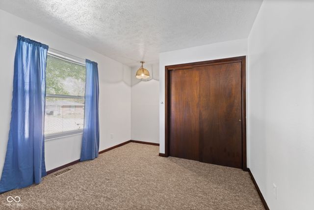 6616 S Lawndale Avenue, Indianapolis, IN 46221