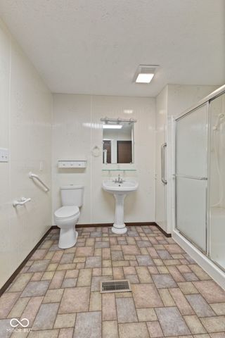 6616 S Lawndale Avenue, Indianapolis, IN 46221