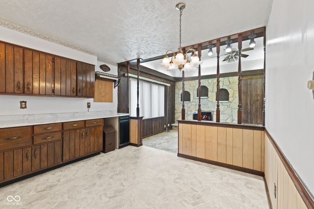 6616 S Lawndale Avenue, Indianapolis, IN 46221