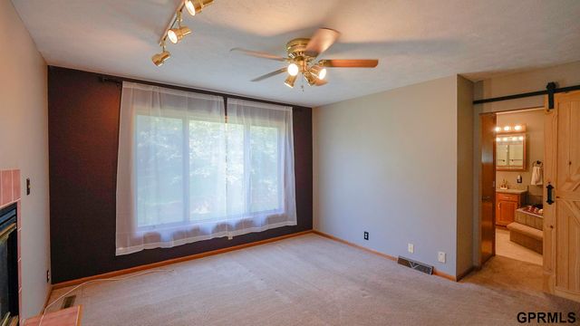 12075 Waldon Circle, Council Bluffs, IA 51503