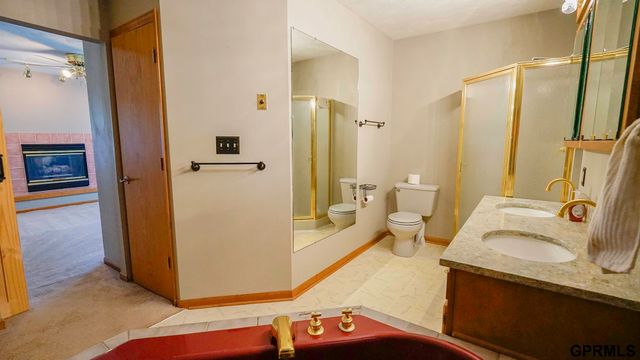 12075 Waldon Circle, Council Bluffs, IA 51503