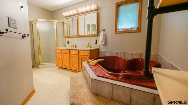 12075 Waldon Circle, Council Bluffs, IA 51503