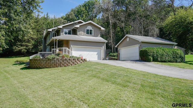 12075 Waldon Circle, Council Bluffs, IA 51503