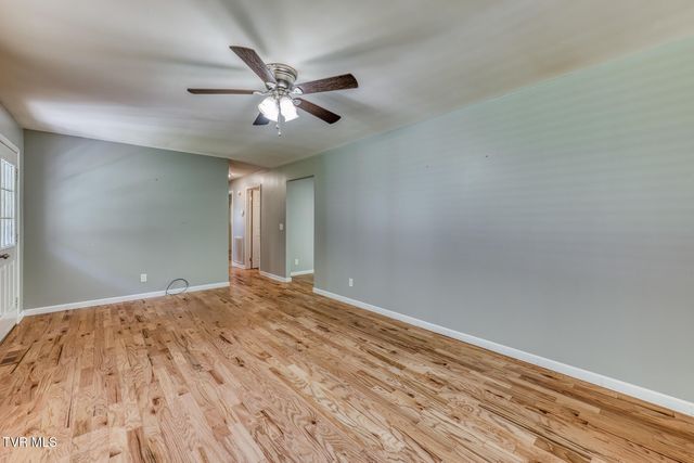 355 Robinson Hollow Lane, Mountain City, TN 37683