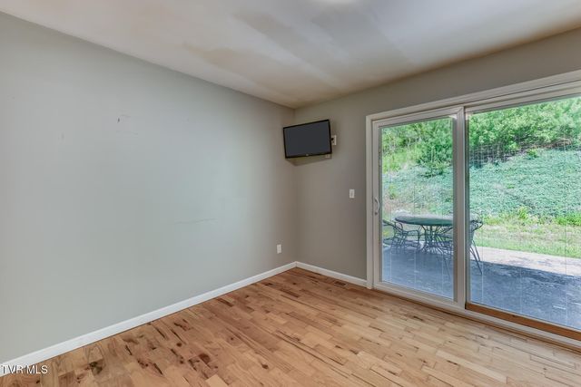 355 Robinson Hollow Lane, Mountain City, TN 37683