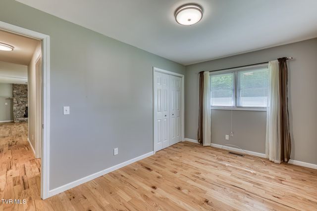 355 Robinson Hollow Lane, Mountain City, TN 37683