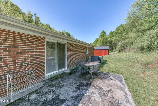 355 Robinson Hollow Lane, Mountain City, TN 37683