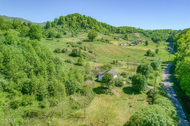 355 Robinson Hollow Lane, Mountain City, TN 37683