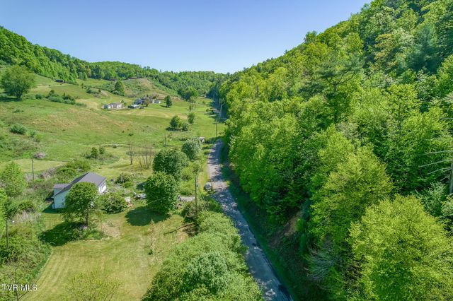355 Robinson Hollow Lane, Mountain City, TN 37683