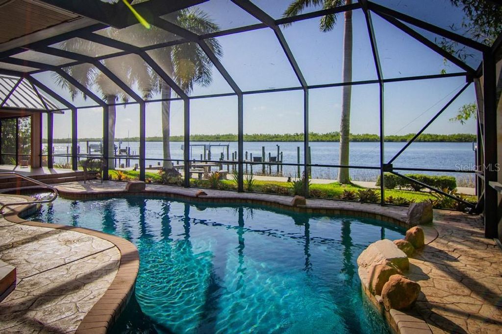 Image 18 of property listing at 3656 PEACE RIVER DRIVE, Punta Gorda, FL 33983