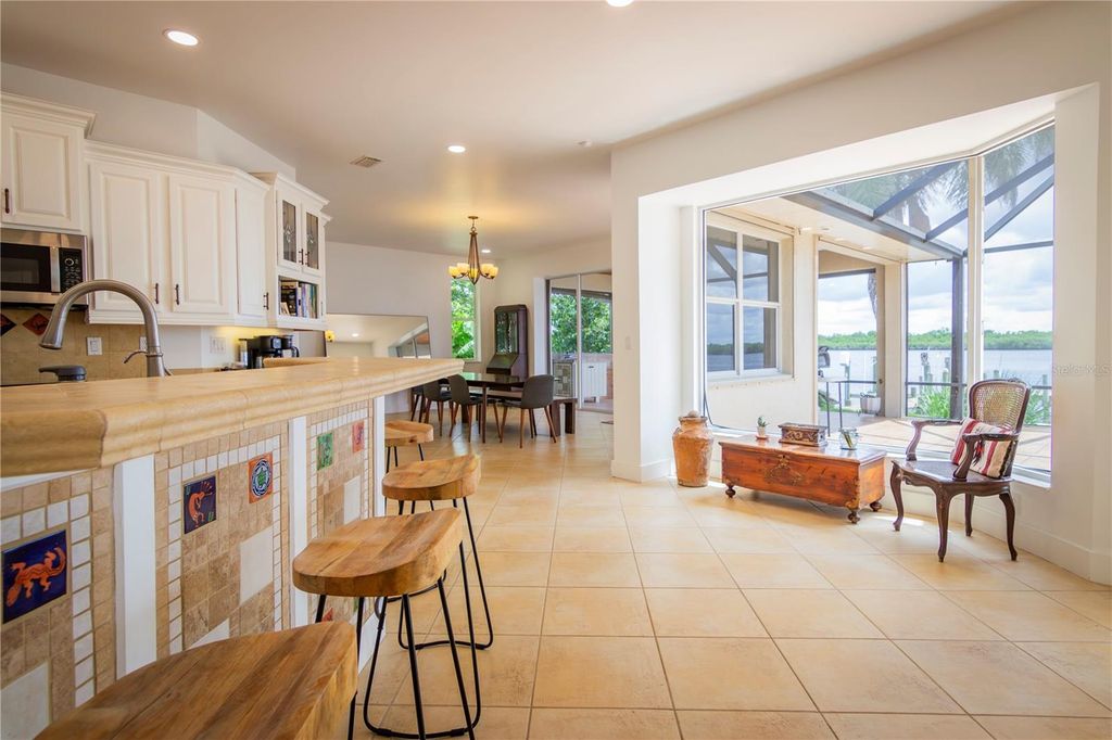 Image 5 of property listing at 3656 PEACE RIVER DRIVE, Punta Gorda, FL 33983