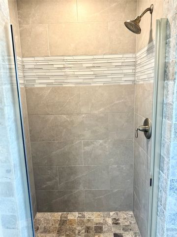 3325 Arrow Creek Drive, Granbury, TX 76049