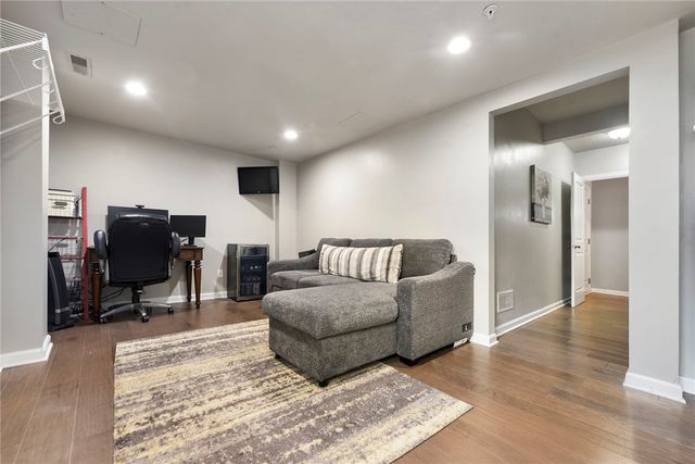 150 Watson Dr, Marshall, PA 15086