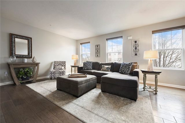 150 Watson Dr, Marshall, PA 15086