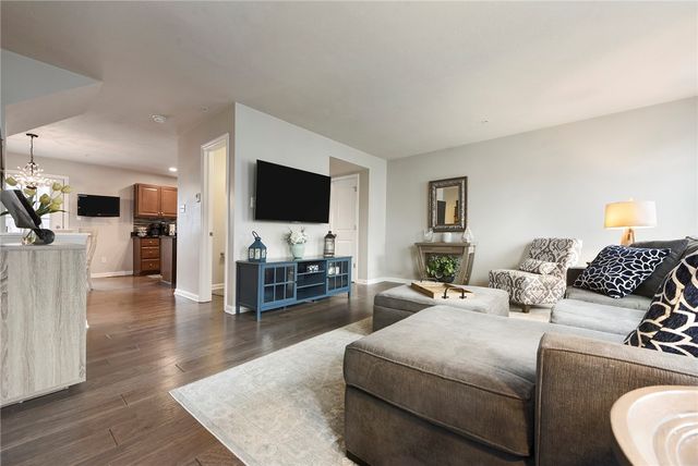 150 Watson Dr, Marshall, PA 15086