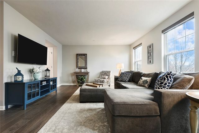 150 Watson Dr, Marshall, PA 15086