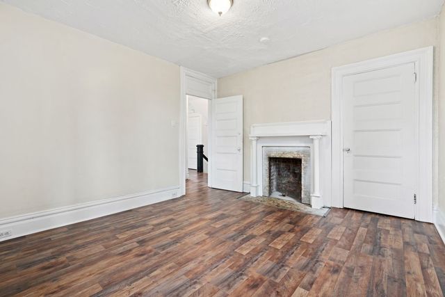 3 E McIntyre, Perry Hilltop, PA 15214