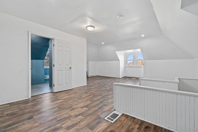 3 E McIntyre, Perry Hilltop, PA 15214