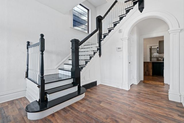 3 E McIntyre, Perry Hilltop, PA 15214