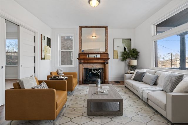 3 E McIntyre, Perry Hilltop, PA 15214