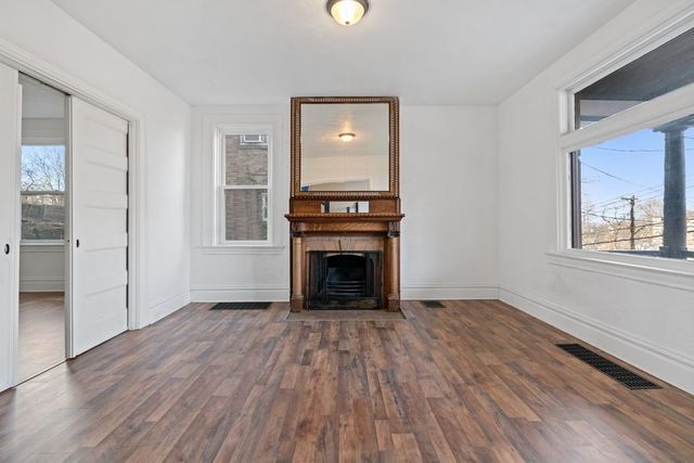 3 E McIntyre, Perry Hilltop, PA 15214