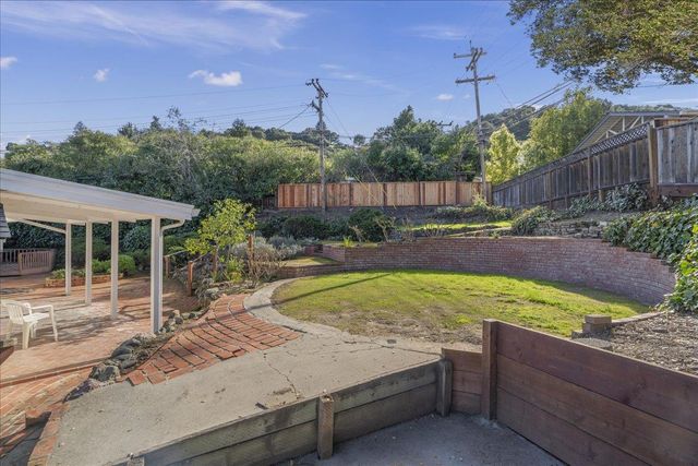 2250 Blossom Crest Way, San Jose, CA 95124