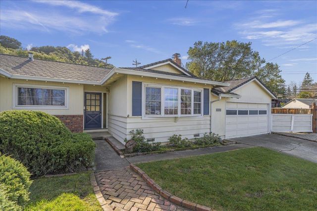 2250 Blossom Crest Way, San Jose, CA 95124