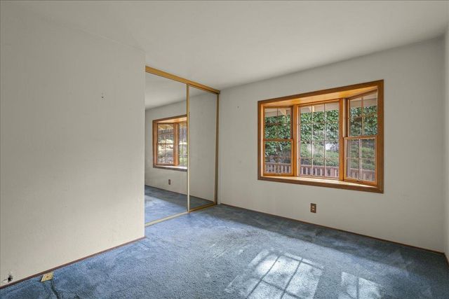 2250 Blossom Crest Way, San Jose, CA 95124