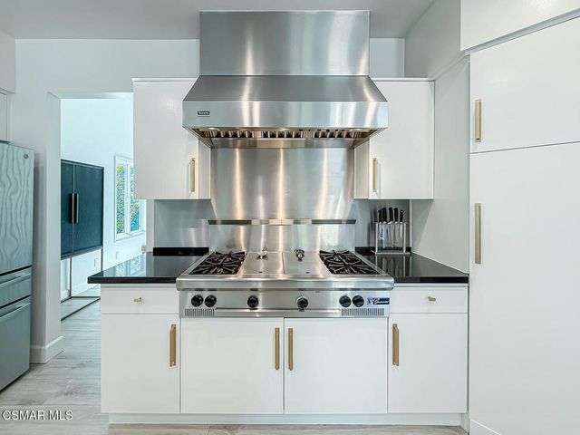 2471 La Granada Drive, Thousand Oaks, CA 91362