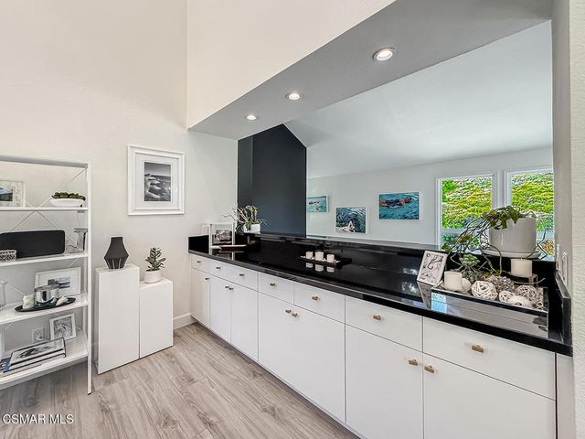 2471 La Granada Drive, Thousand Oaks, CA 91362