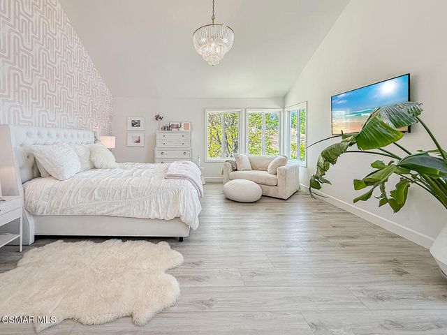 2471 La Granada Drive, Thousand Oaks, CA 91362