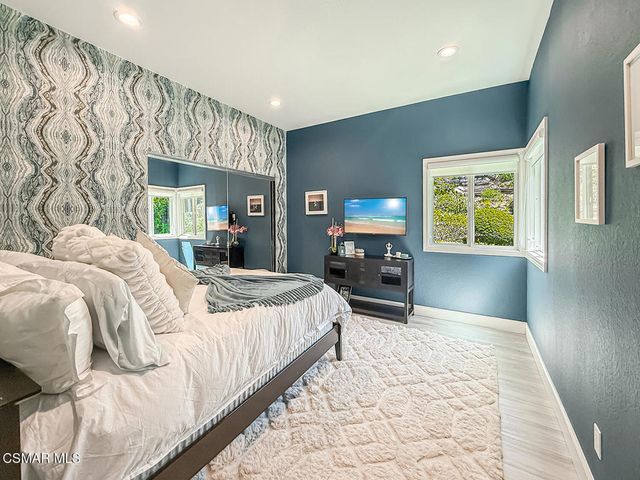 2471 La Granada Drive, Thousand Oaks, CA 91362