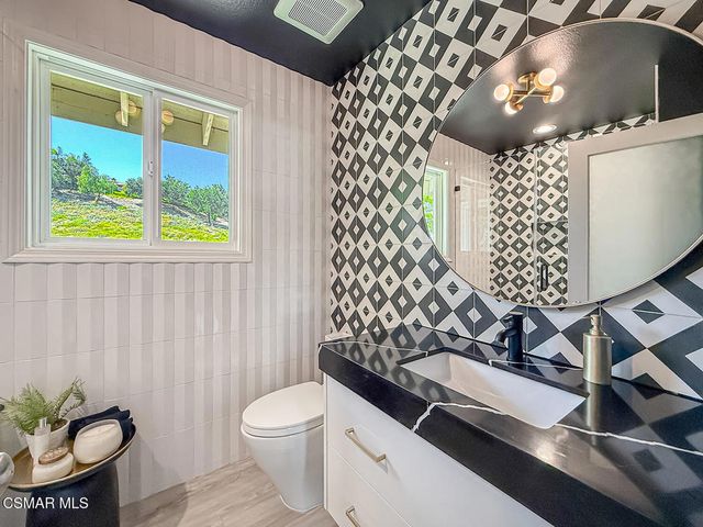 2471 La Granada Drive, Thousand Oaks, CA 91362