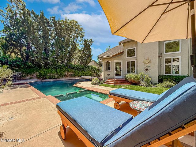 2471 La Granada Drive, Thousand Oaks, CA 91362