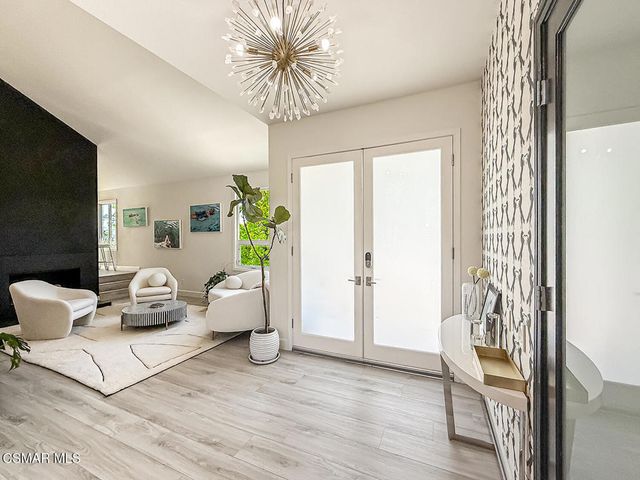 2471 La Granada Drive, Thousand Oaks, CA 91362