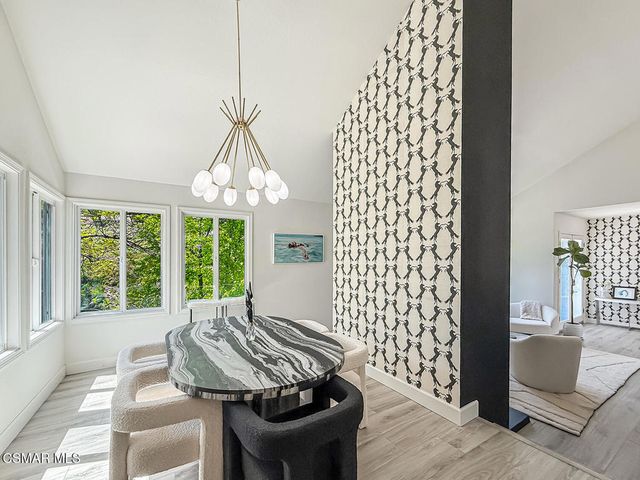 2471 La Granada Drive, Thousand Oaks, CA 91362