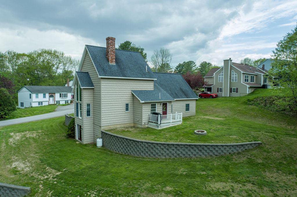 17 Waters Edge Drive, Lewiston, ME 04240 — photo 2