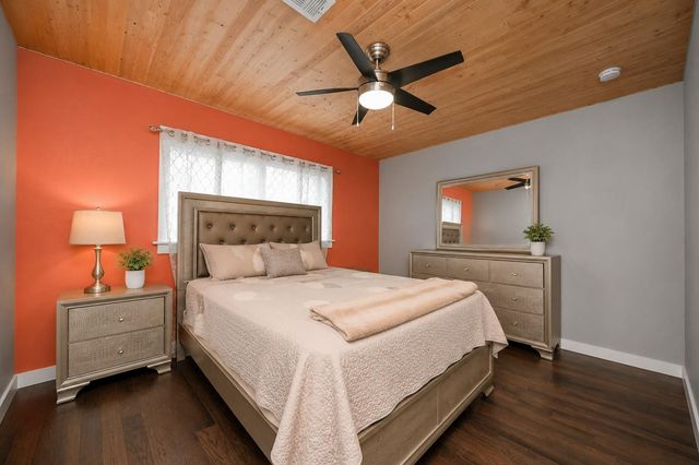 711 Kalmer Street, Pasadena, TX 77502