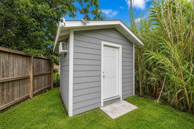 711 Kalmer Street, Pasadena, TX 77502