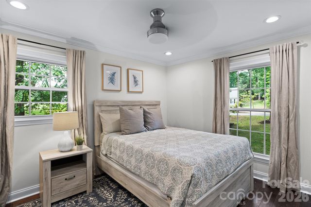 175 Woodstream Circle, Mooresville, NC 28117