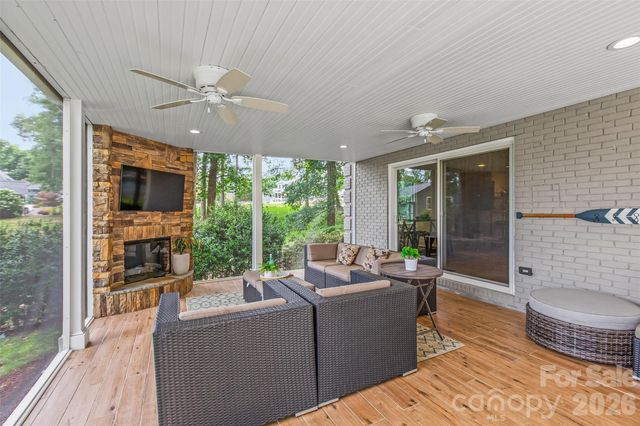 175 Woodstream Circle, Mooresville, NC 28117
