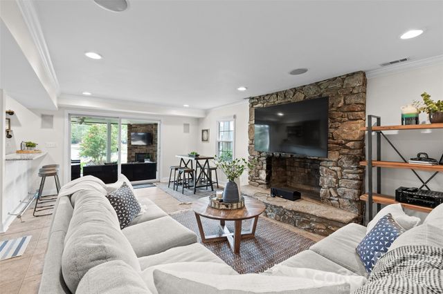 175 Woodstream Circle, Mooresville, NC 28117
