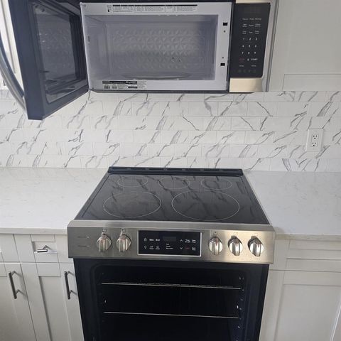 5215 E 17TH AVENUE, Tampa, FL 33619