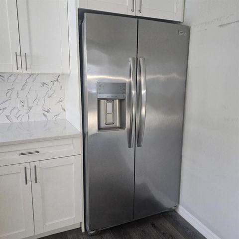 5215 E 17TH AVENUE, Tampa, FL 33619