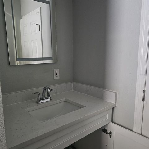 5215 E 17TH AVENUE, Tampa, FL 33619