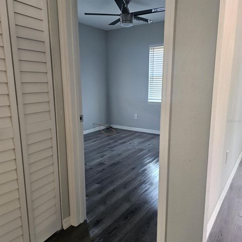 5215 E 17TH AVENUE, Tampa, FL 33619