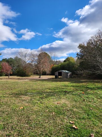 530 S Military St, Loretto, TN 38469