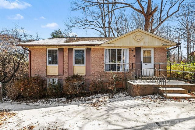 2320 Vinton Drive, Dallas, NC 28034